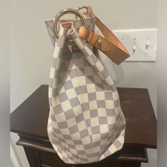 ⭐️ Authentic Louis Vuitton Graceful MM ⭐️ - Picture 6 of 10